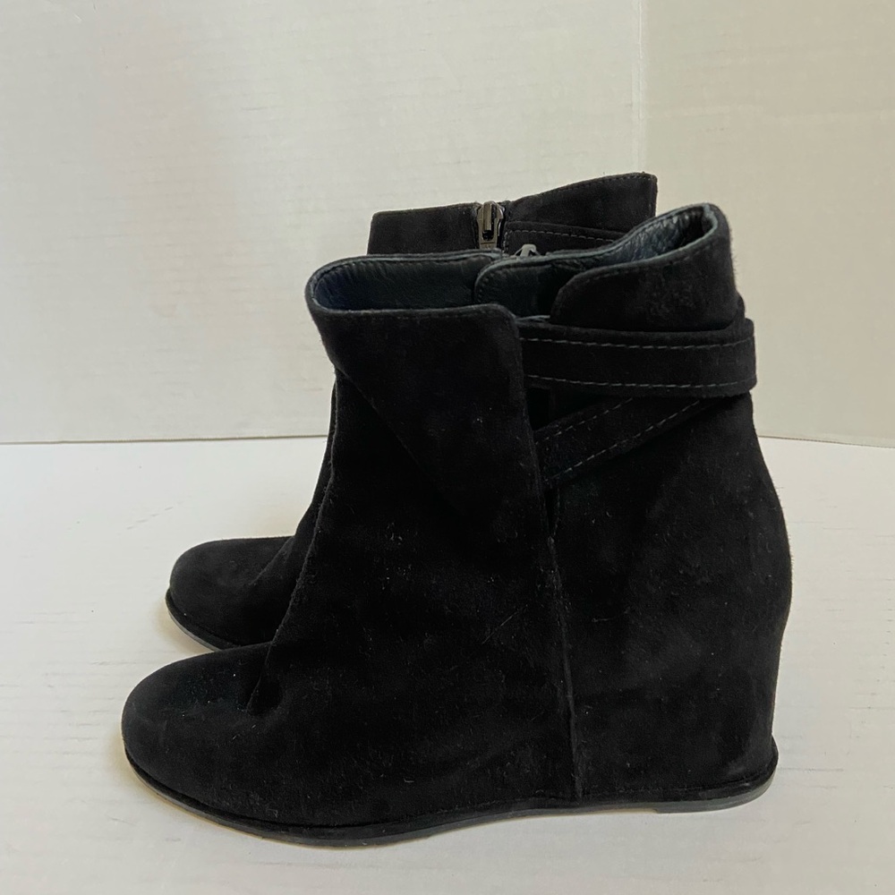 Stuart Weitzman Boots Black Suede Short Booties Womens Square Heel Size 7M